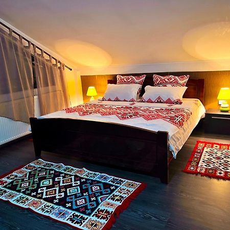 La Mama Siriu Hotel Lunca Jaristei ภายนอก รูปภาพ