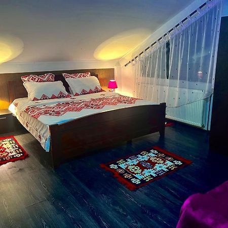 La Mama Siriu Hotel Lunca Jaristei ภายนอก รูปภาพ