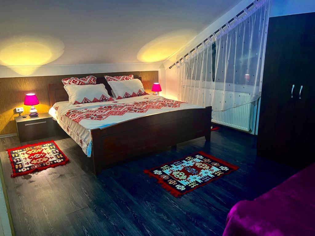 La Mama Siriu Hotel Lunca Jaristei ภายนอก รูปภาพ