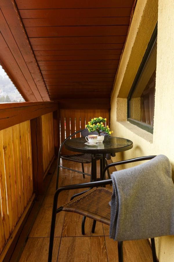 La Mama Siriu Hotel Lunca Jaristei ภายนอก รูปภาพ